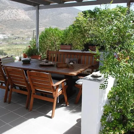 Myrto Kamares (Sifnos)