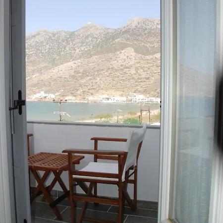 Myrto Kamares (Sifnos)