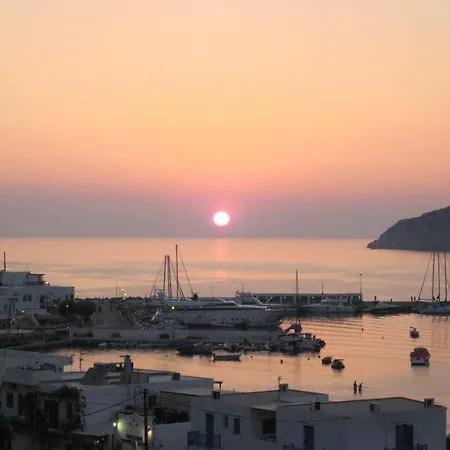 Myrto Kamares (Sifnos)